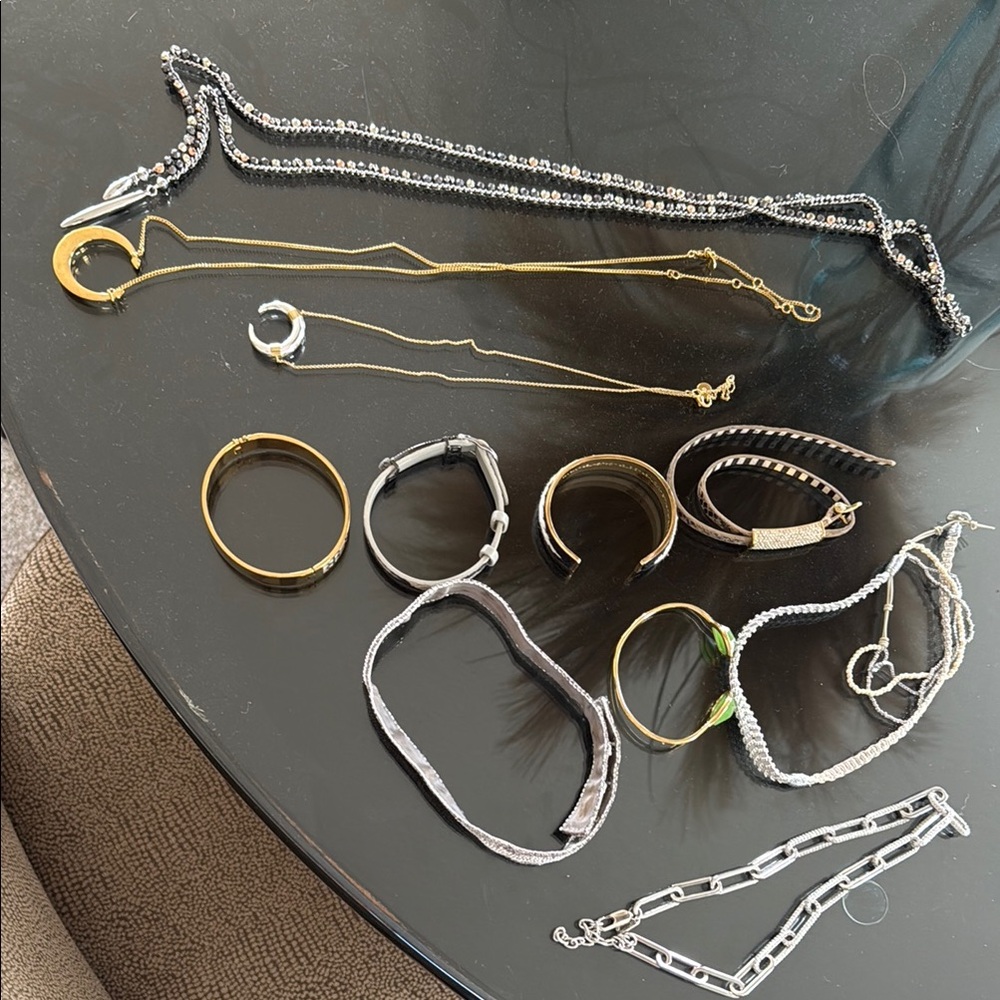 11 pieces of Stella and Dot jewelry